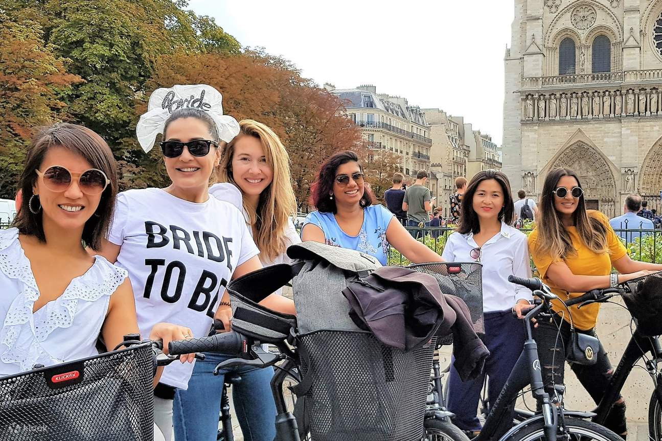 Paris Treasures Bike Tour Klook