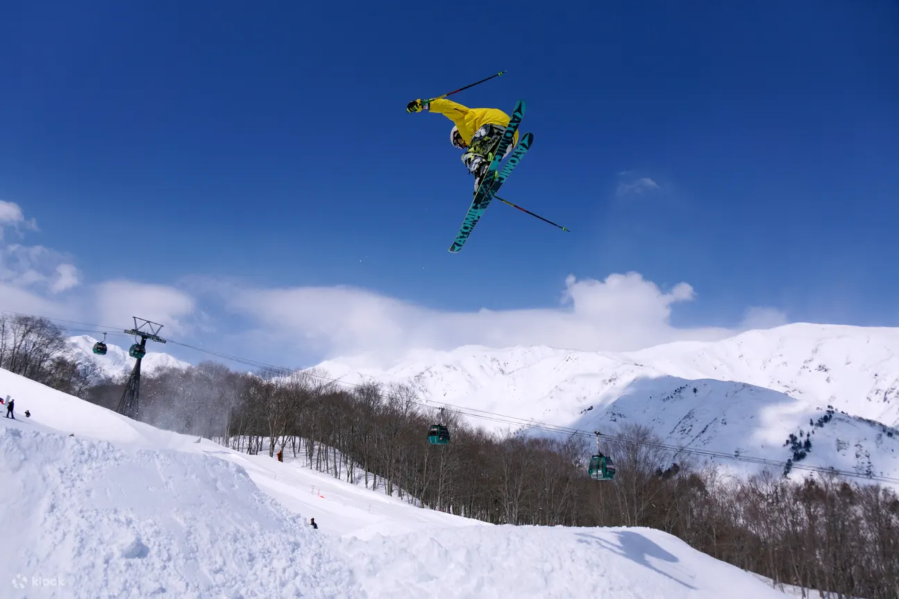 富良野滑雪场中英文私人滑雪教练及摄影服务