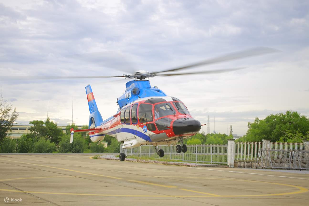 Pengalaman Menaiki Helikopter di Da Nang