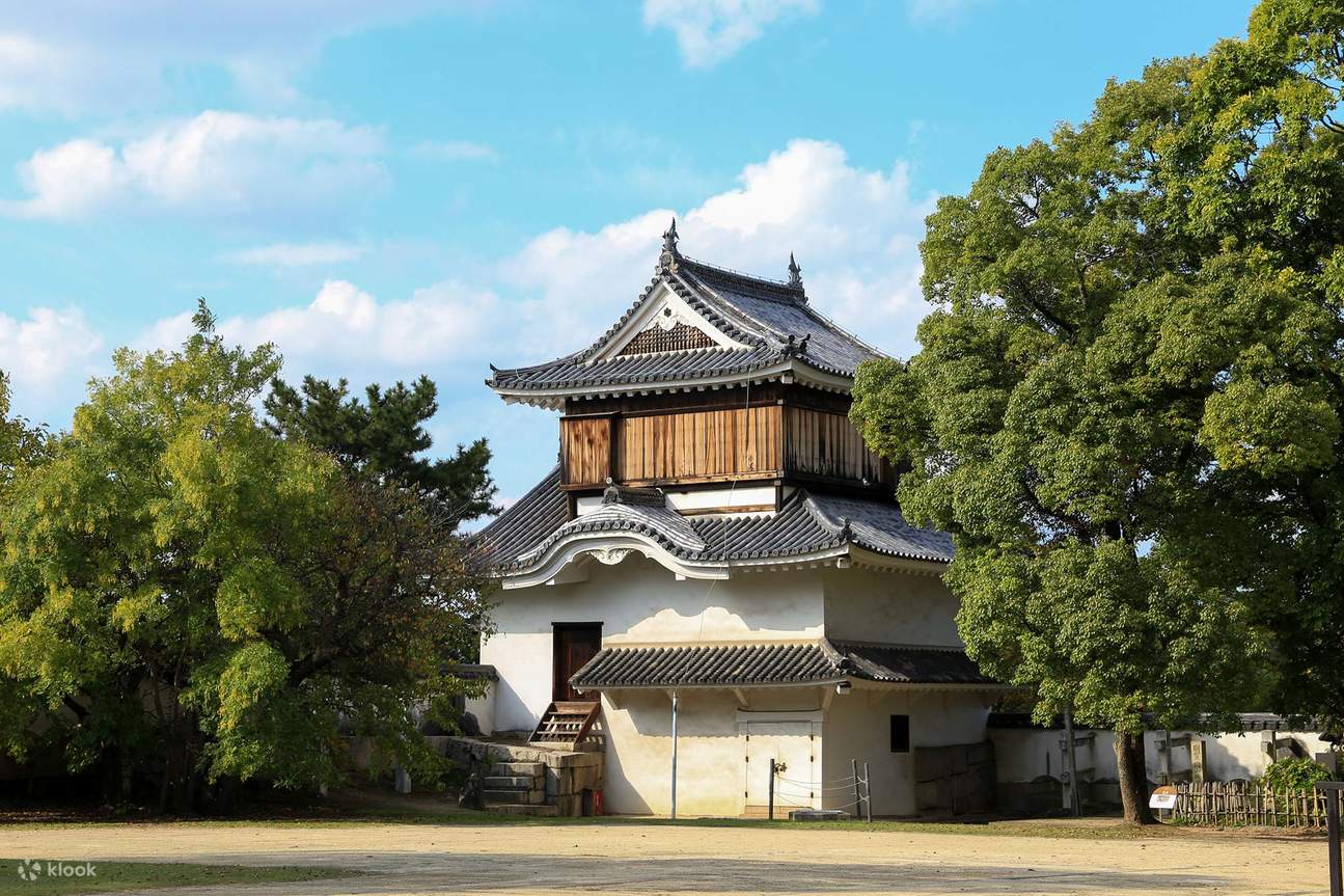 岡山1日遊: 瀨戶大橋紀念館+岡山城+最上稻荷+倉敷美觀地區+奧特萊斯 (香川縣高松市內指定飯店/車站上門接送) - Klook