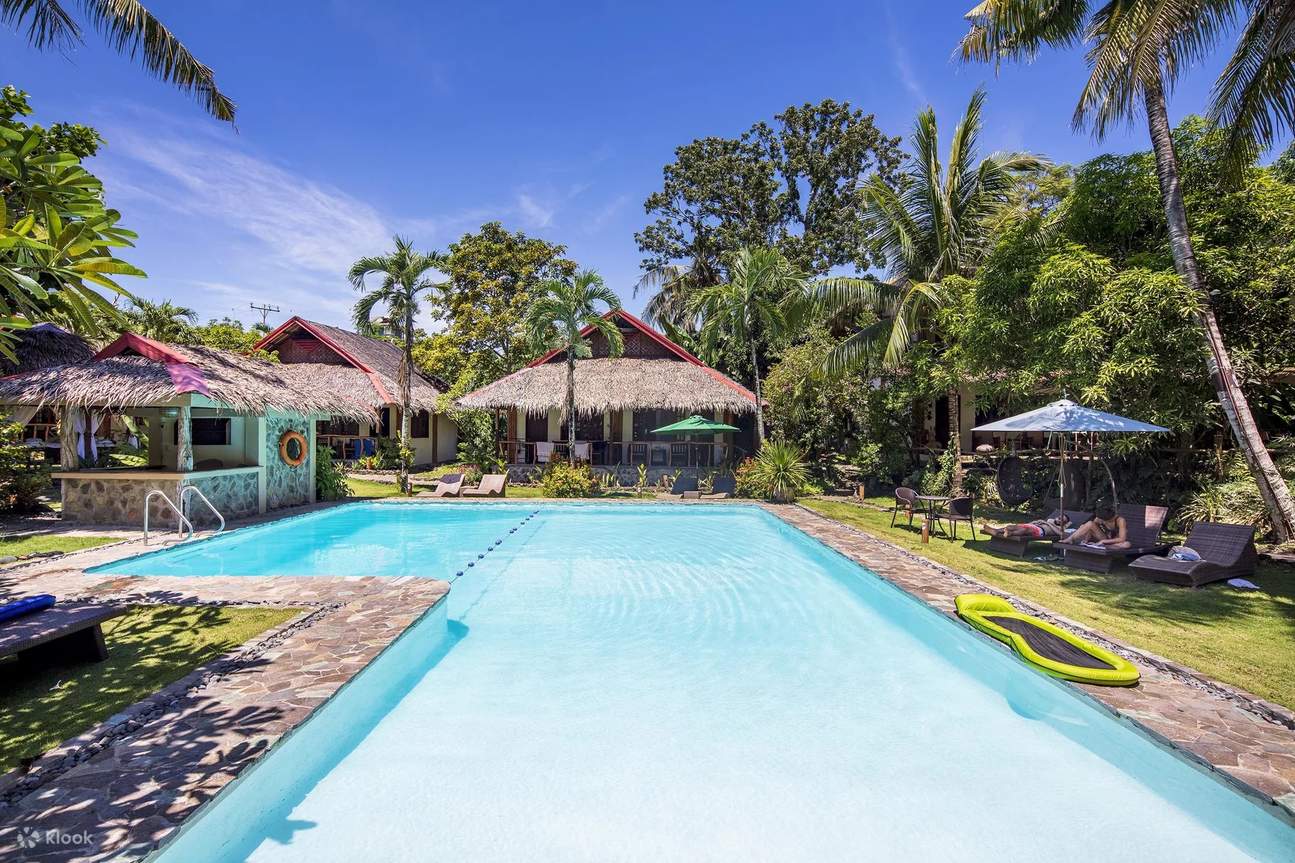 Aquatic Awakening: Open Water Kurs in Bohol mit PADI 5* Center