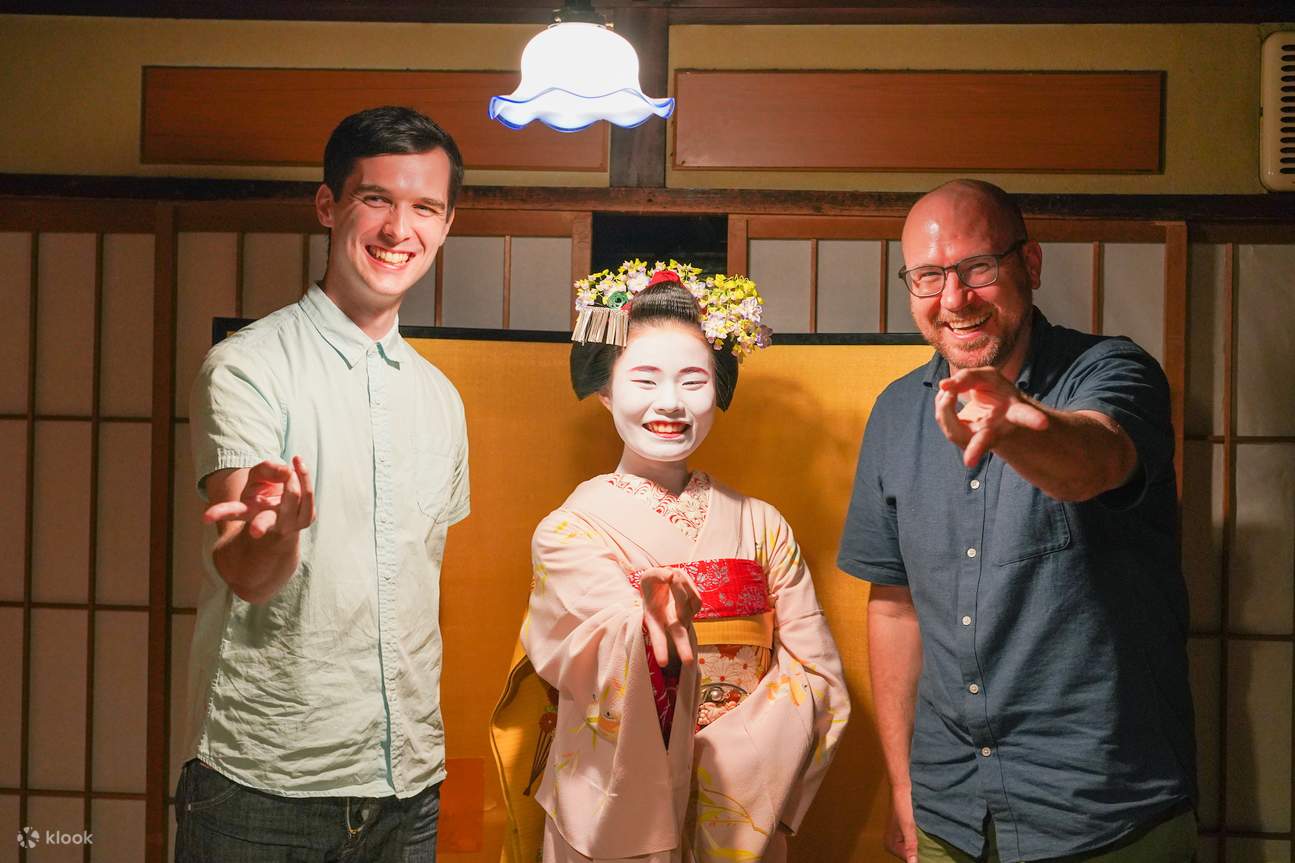 Dîner avec une Maiko dans un restaurant traditionnel de style Kyoto - Visite
