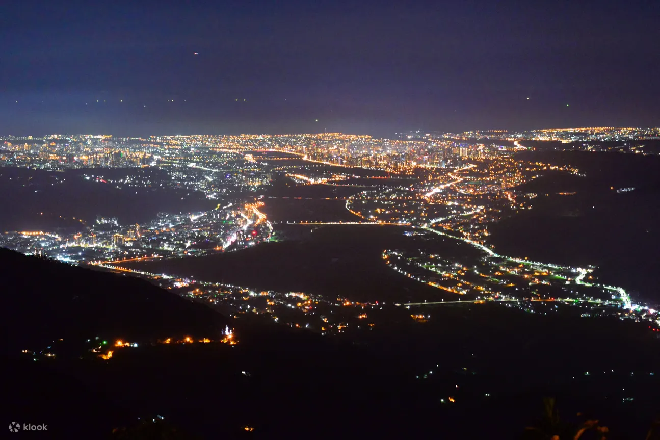 观星赏月营地 夜景