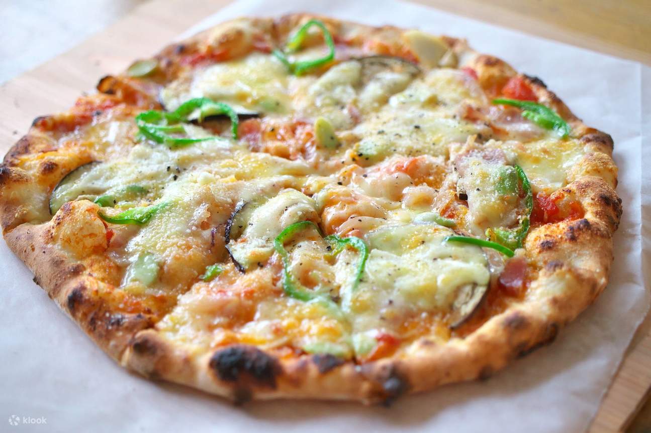 Hokkaido Yukimi Pizza Making Experience