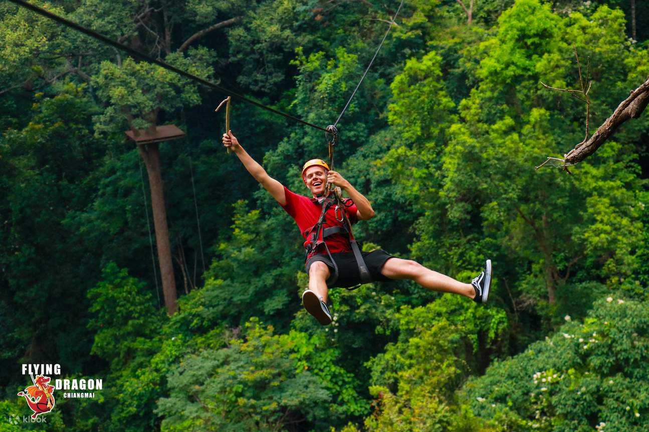 チェンマイのフライングドラゴンジップライン体験