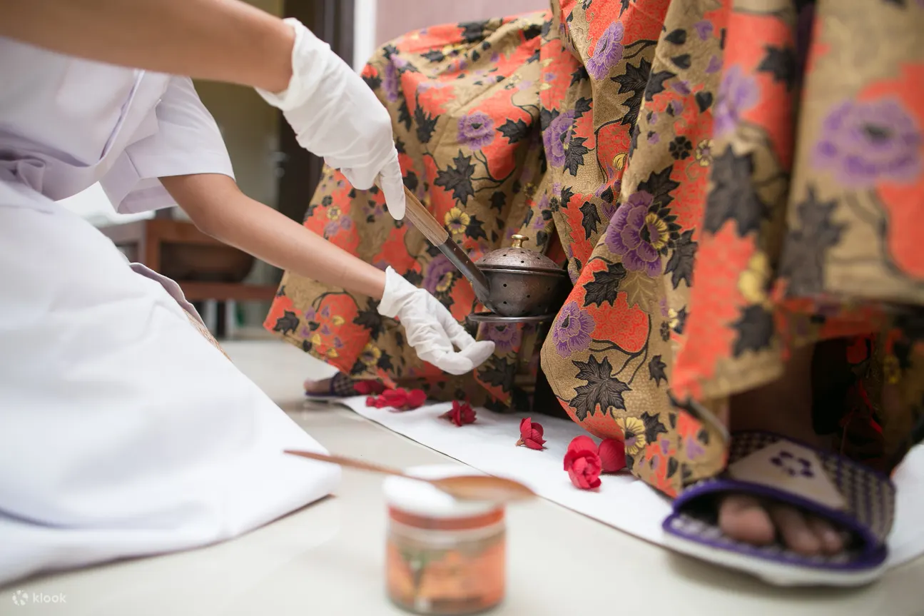 泗水 Kayoon Tirta Ayu Spa Royal Gallery 的水疗体验