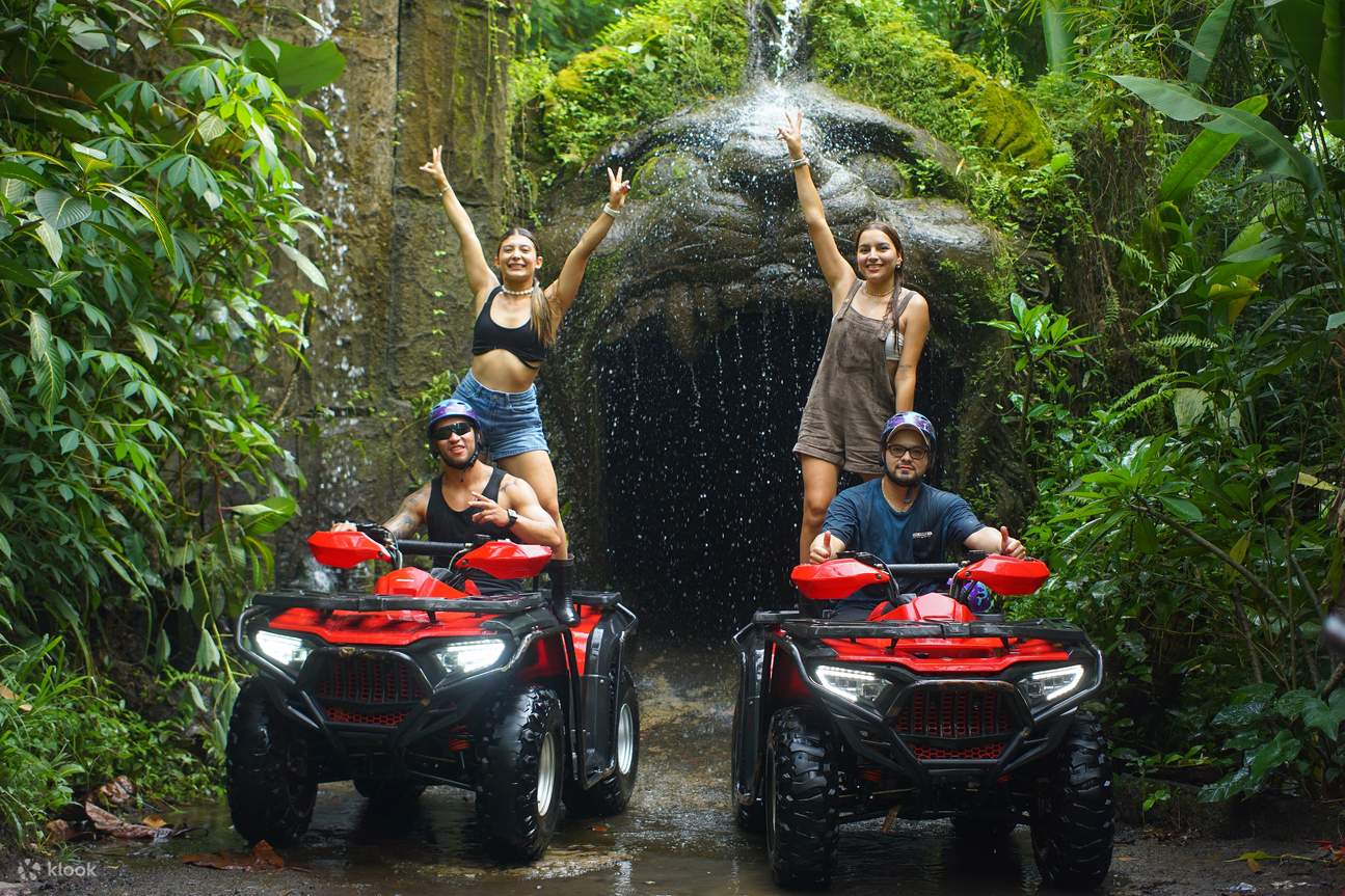 Đi ATV cùng bạn bè