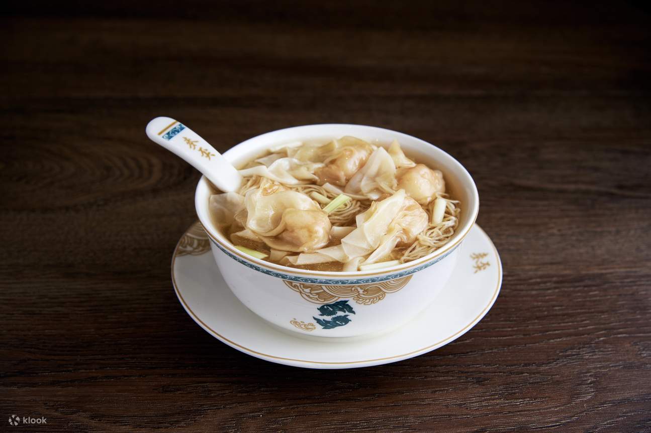 Mak's Noodle wonton set