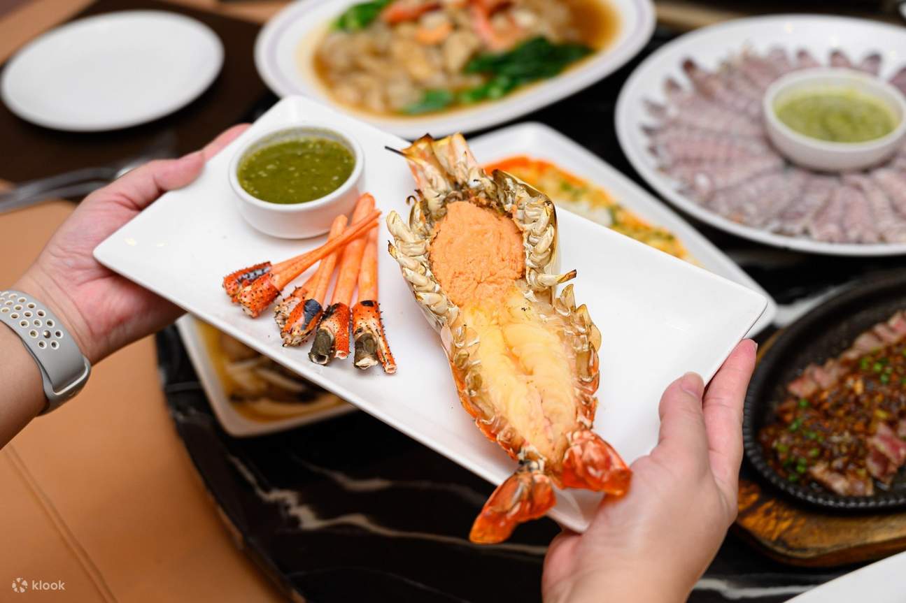 Ploen Restaurant in Ladprao Bangkok