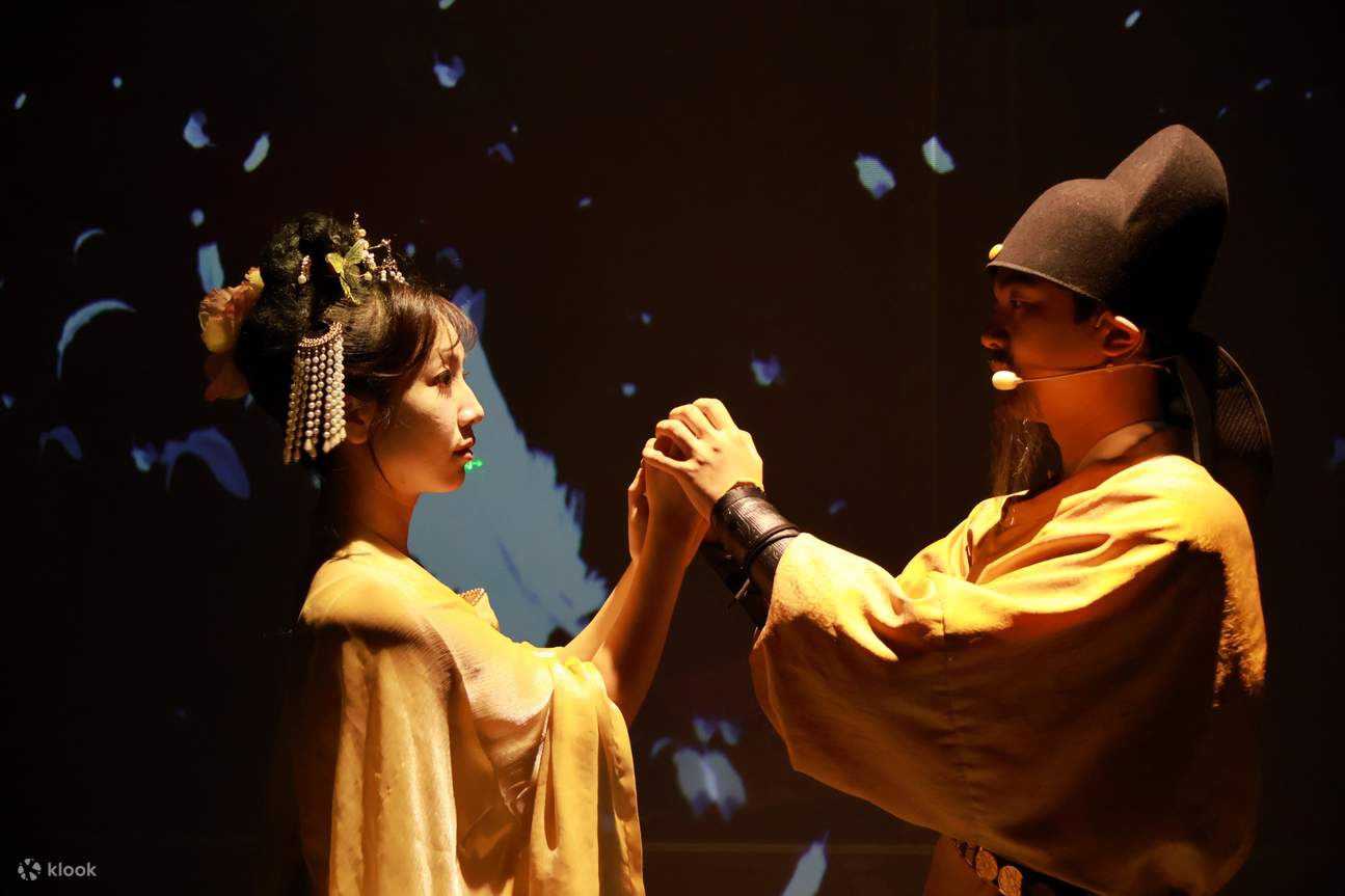 จากการออกแบบโครงเรื่องที่ละเอียดอ่อน ไปจนถึงการแสดงอย่างมืออาชีพของนักแสดง และการผสมผสานที่ลงตัวระหว่างเทคโนโลยีและความคลาสสิก การแสดงในงานเลี้ยงพระราชวังฉางอันฟู่ได้ทำหน้าที่ 