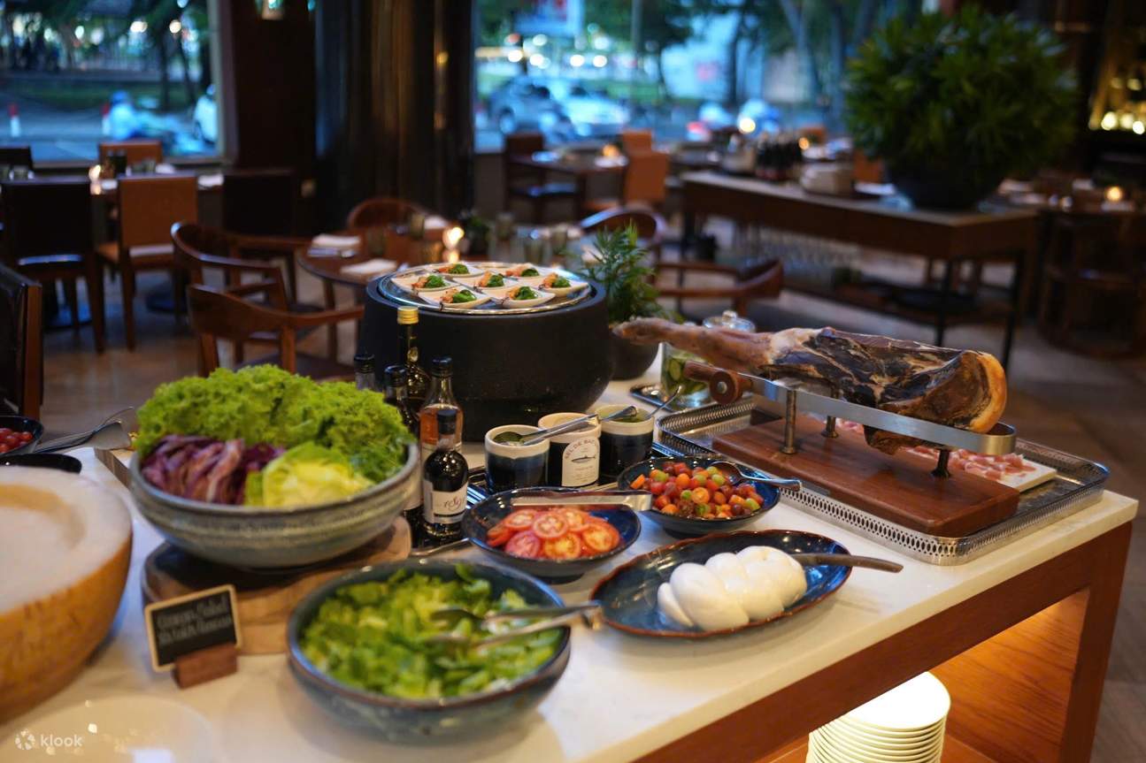 Exquisita experiencia de bufé en el New World Saigon Hotel