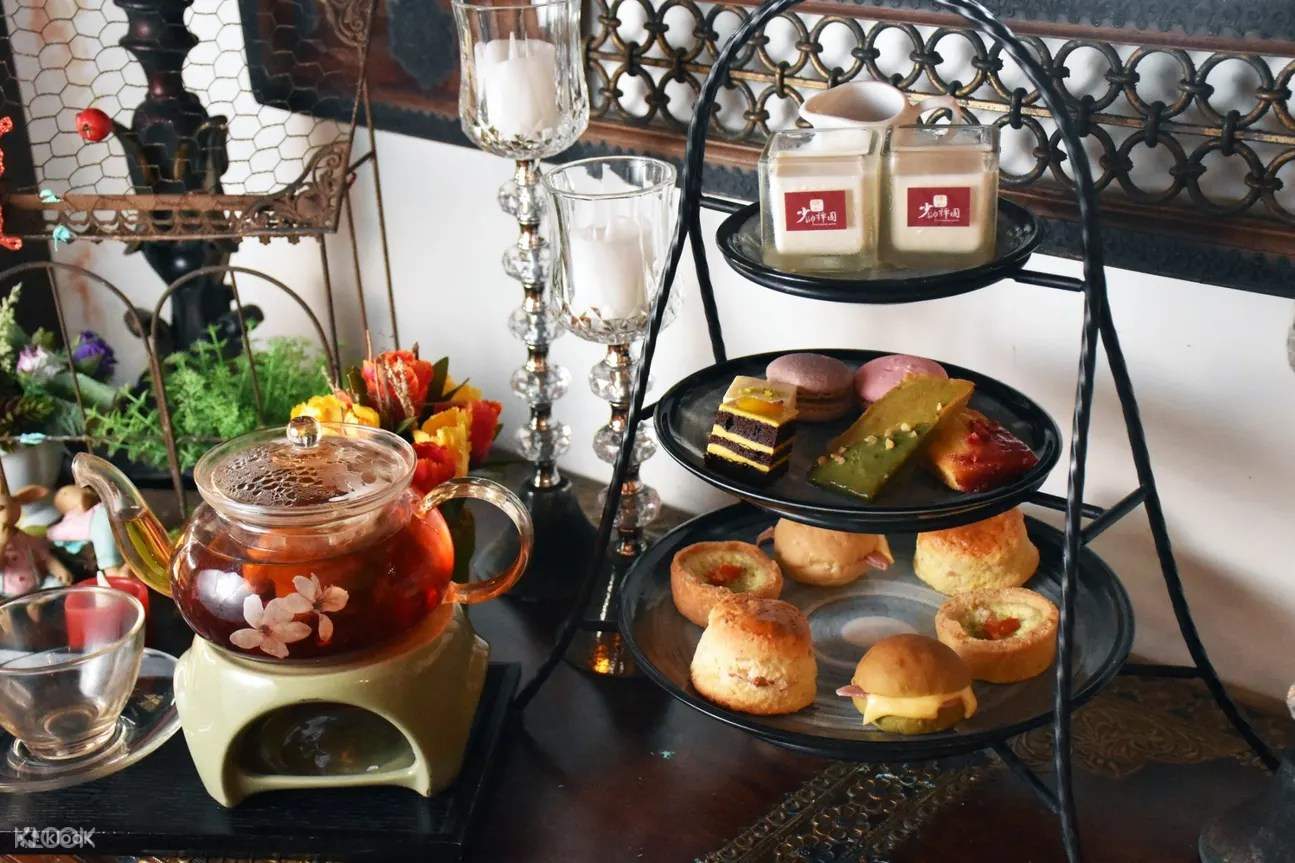 Afternoon tea for two