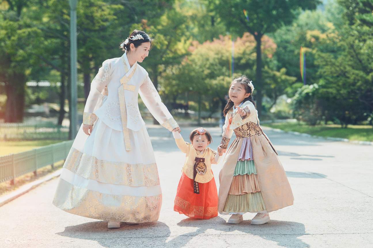 Trải Nghiệm Mặc Hanbok Chụp Ảnh Cung Điện Gyeongbokgung của HAB KOREA