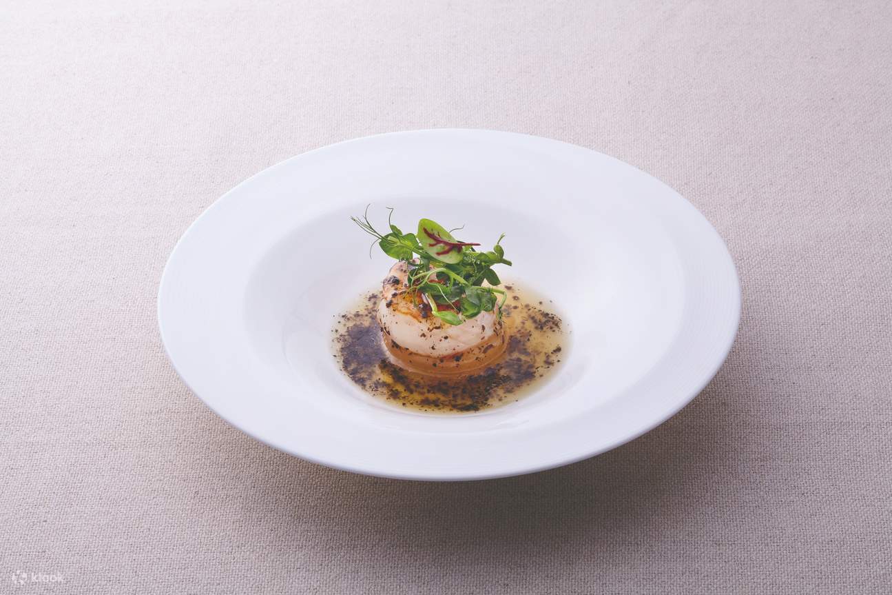 หอยเชลล์ฮอกไกโดทอดกับน้ำซุปทรัฟเฟิล