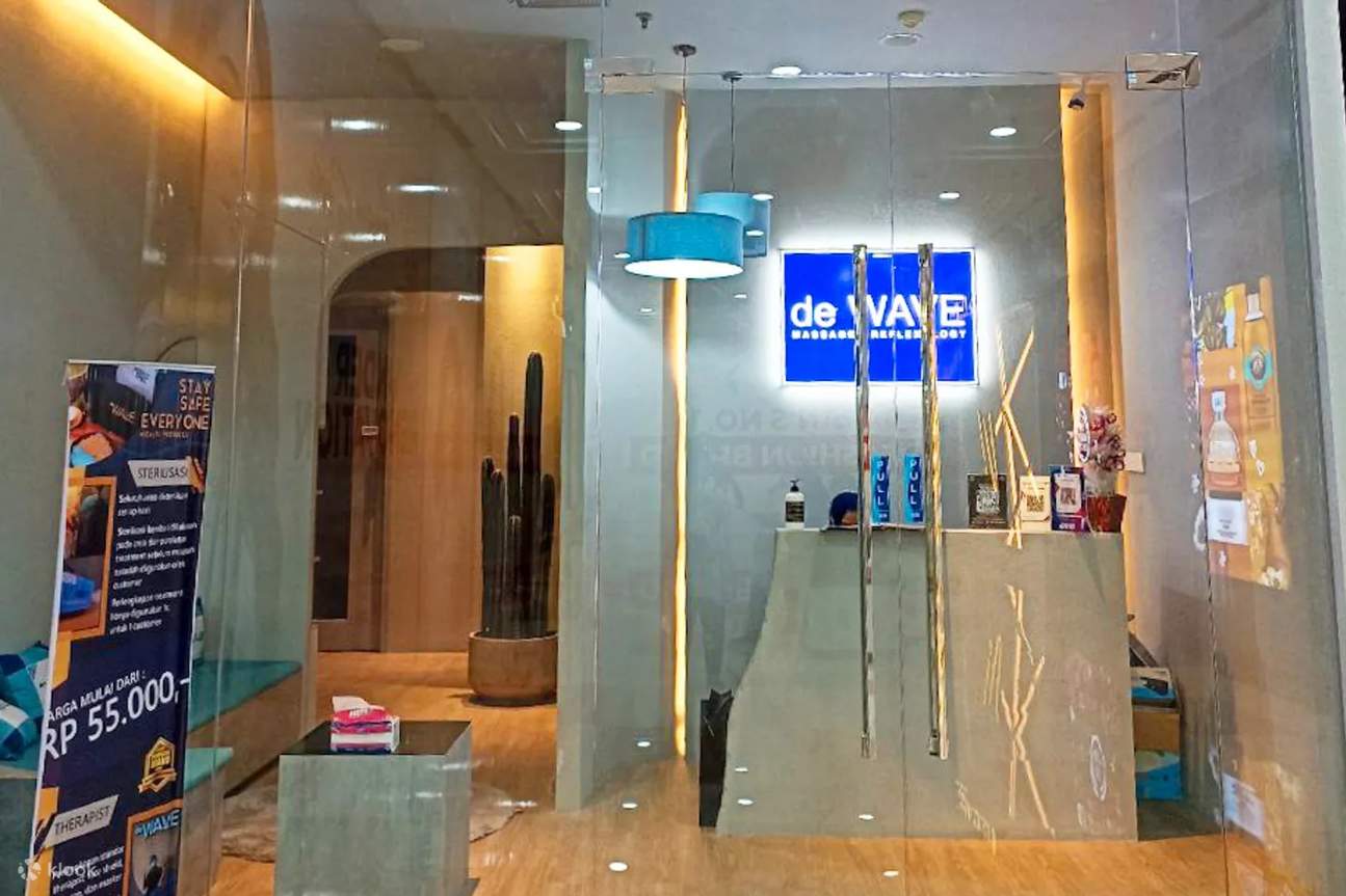 De WAVE Family Massage & Reflexology Plaza Ambarrukmo ใน ยอกยาการ์ตา