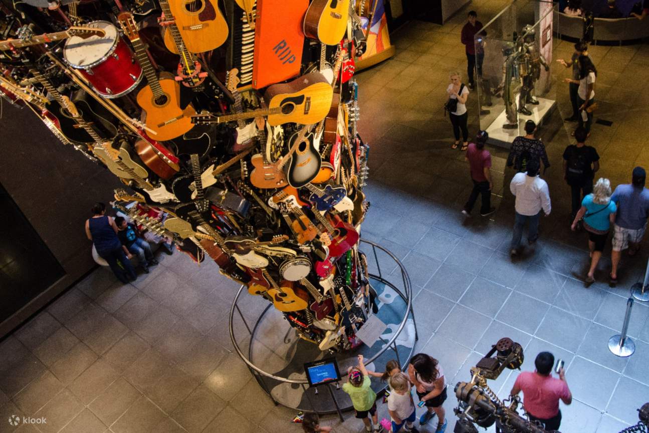 สัมผัสประสบการณ์ที่ MoPOP และสถานที่ท่องเที่ยวสุดไอคอนิกอื่นๆ ของซีแอตเทิล อย่างเช่น พิพิธภัณฑ์ศิลปะซีแอตเทิล และ สเปซ นีเดิล ซีแอตเทิล ด้วย Seattle CityPASS®