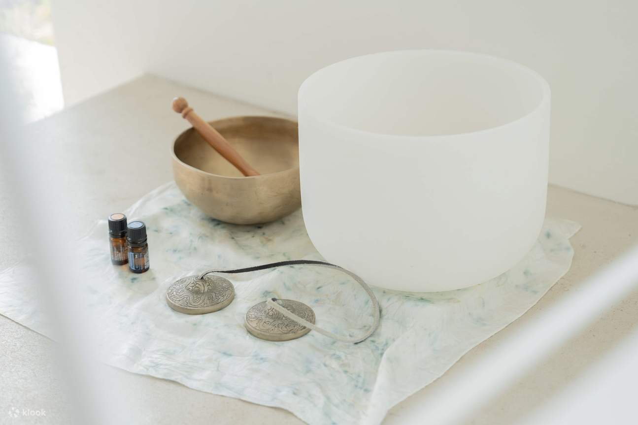 - 싱잉볼 & 식물 명상 (추가 옵션)