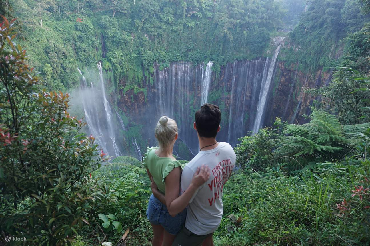 Thác Tumpak Sewu (Tumpak Sewu Waterfall)