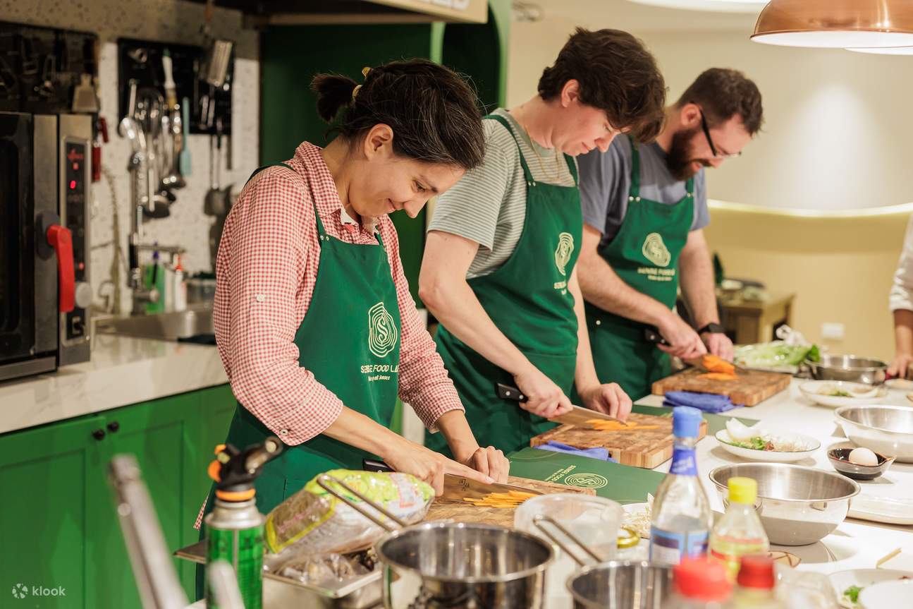 Vietnamese Cooking Class with Market Tour at Sense Food Lab Hanoi