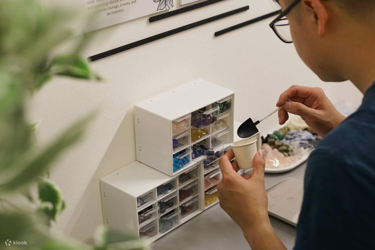 Private Singapore Class by Premium Crystals & Scented Candle Making