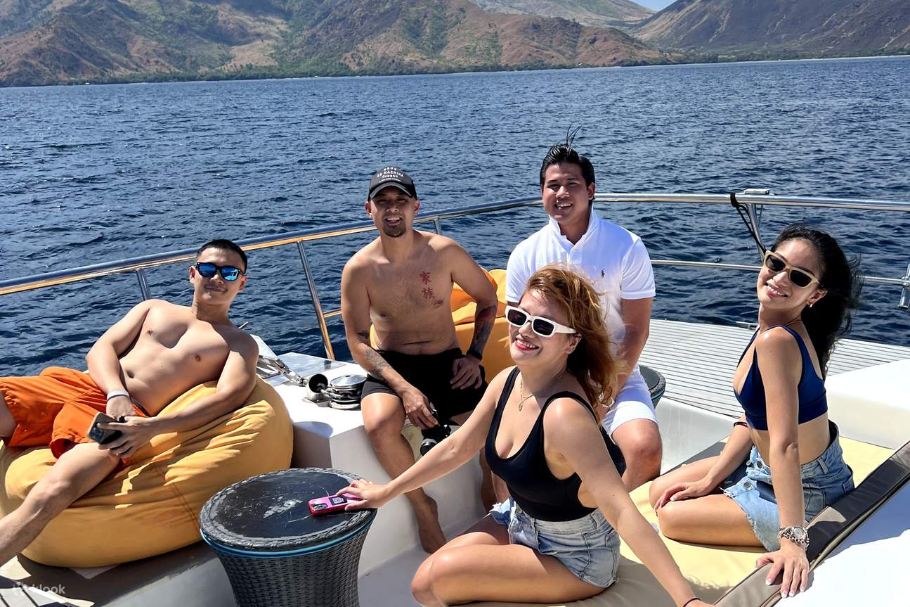 수빅 베이 단독 요트 크루즈