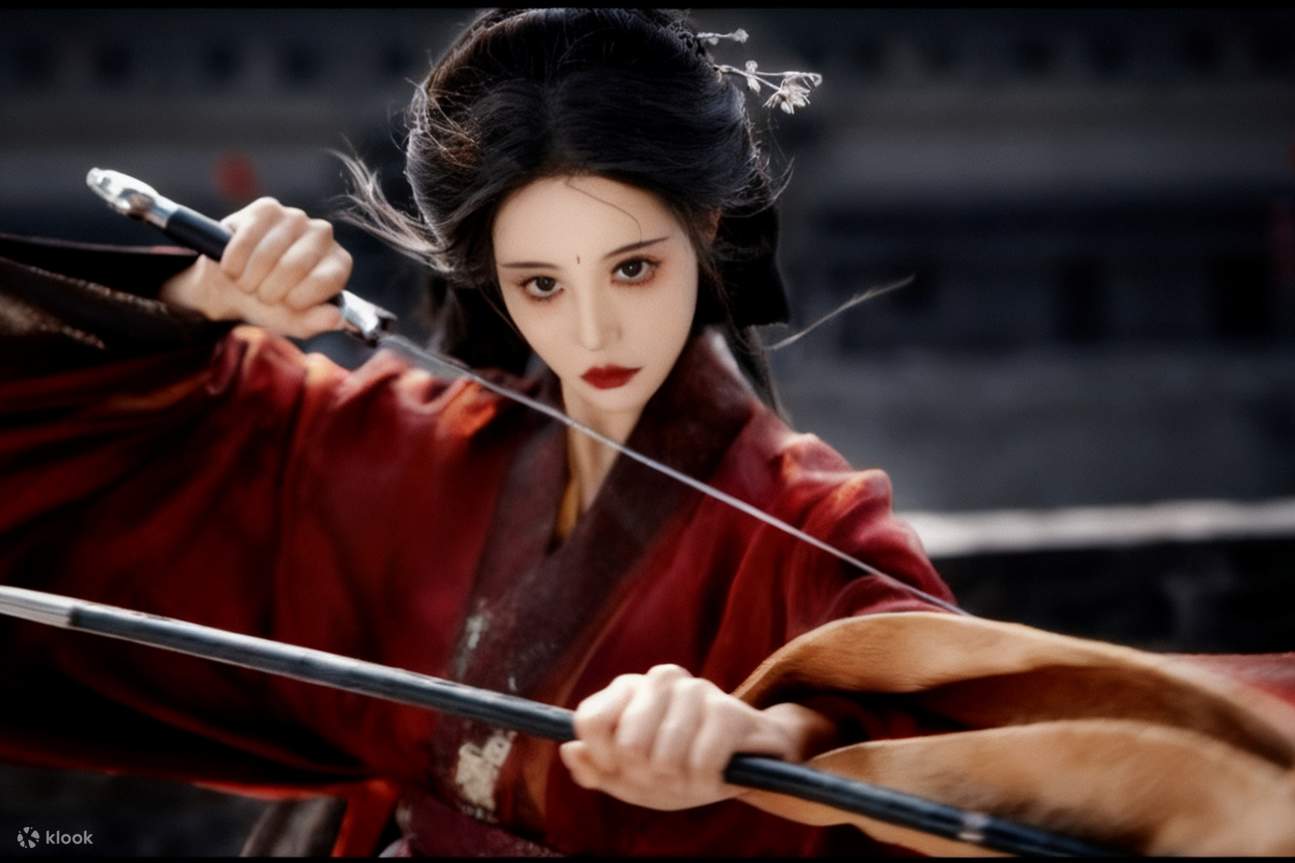 The Ming Dynasty's heavy-duty embroidered festive attire showcases its opulence, the Tang Dynasty's flowing Ru skirts are lively and delicate, and the Qing Dynasty's Gege banner dress restores ancient charm.