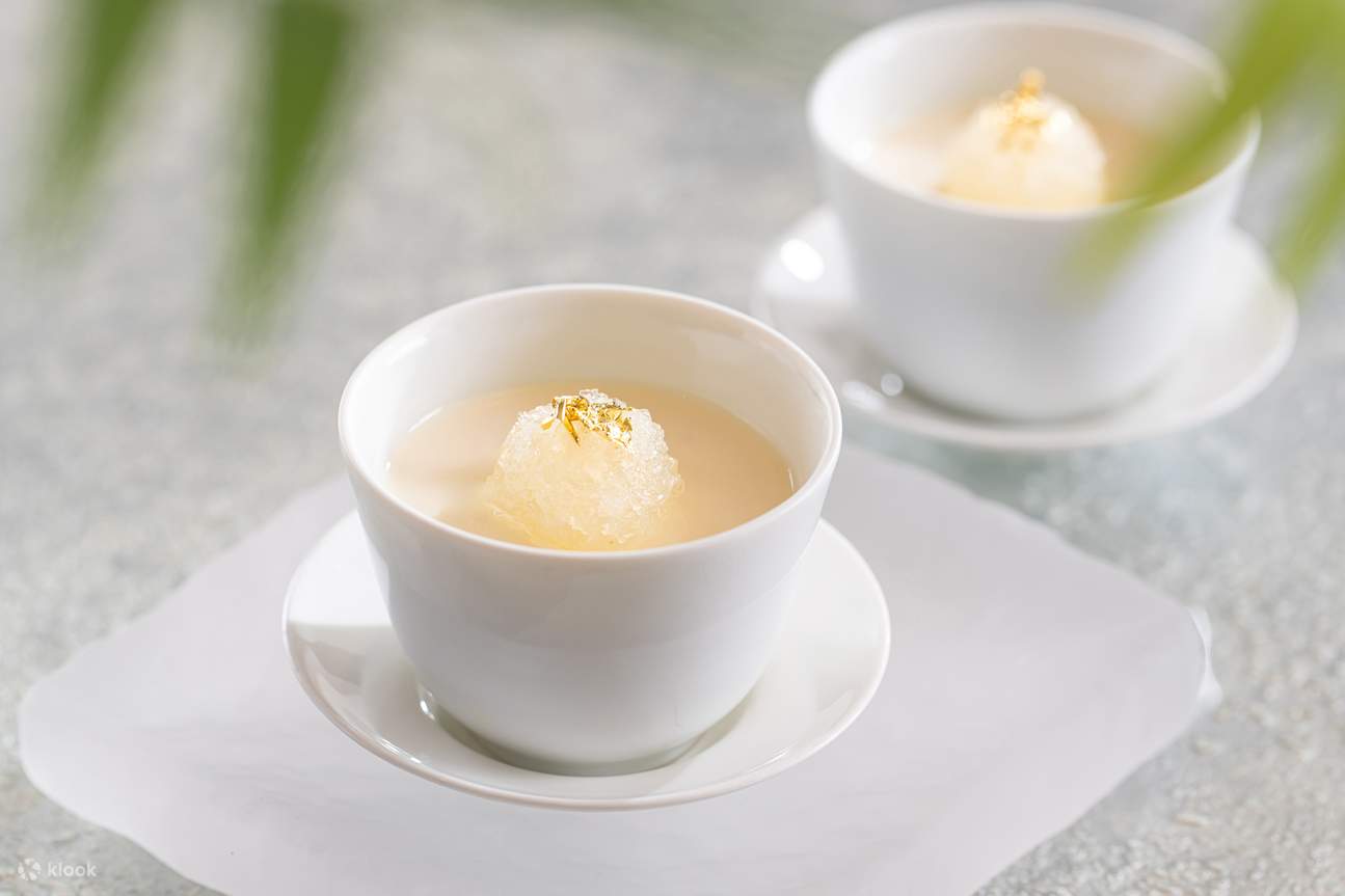 Cordis Hong Kong Award winning Ming Court Dim Sum Lunch Menu