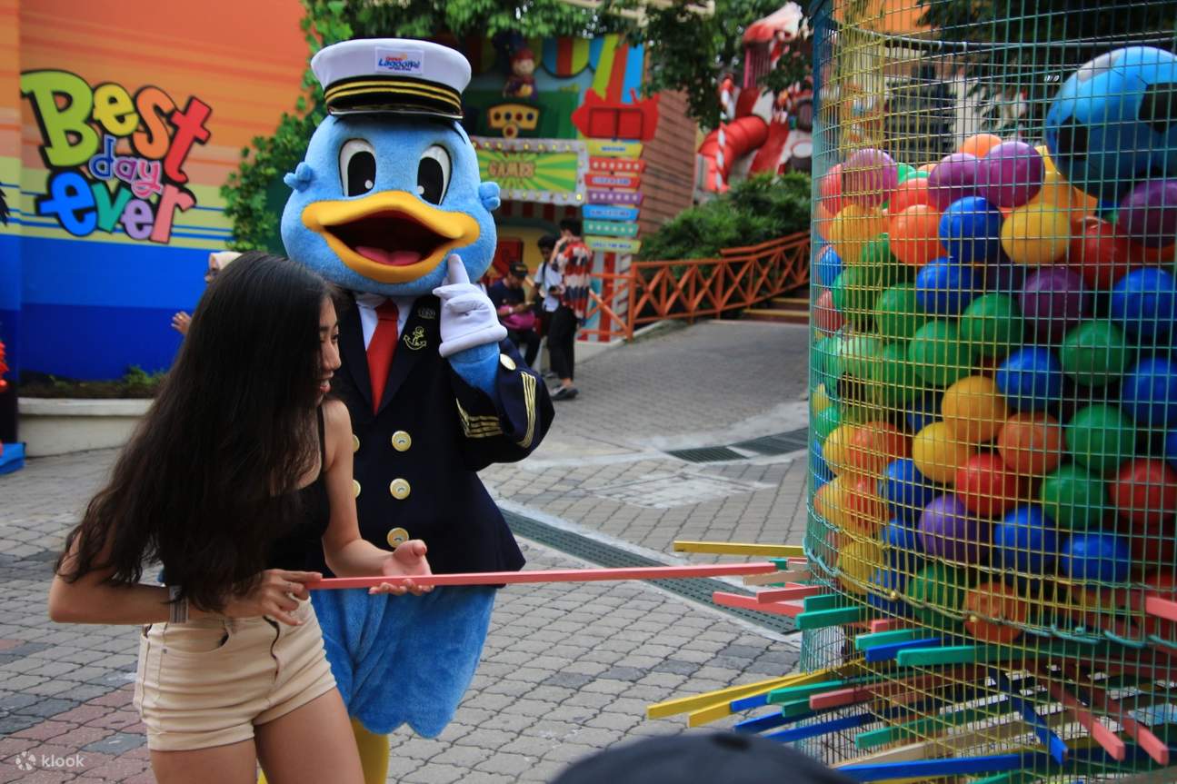 menyelamatkan batu ajaib bersama kapten quack