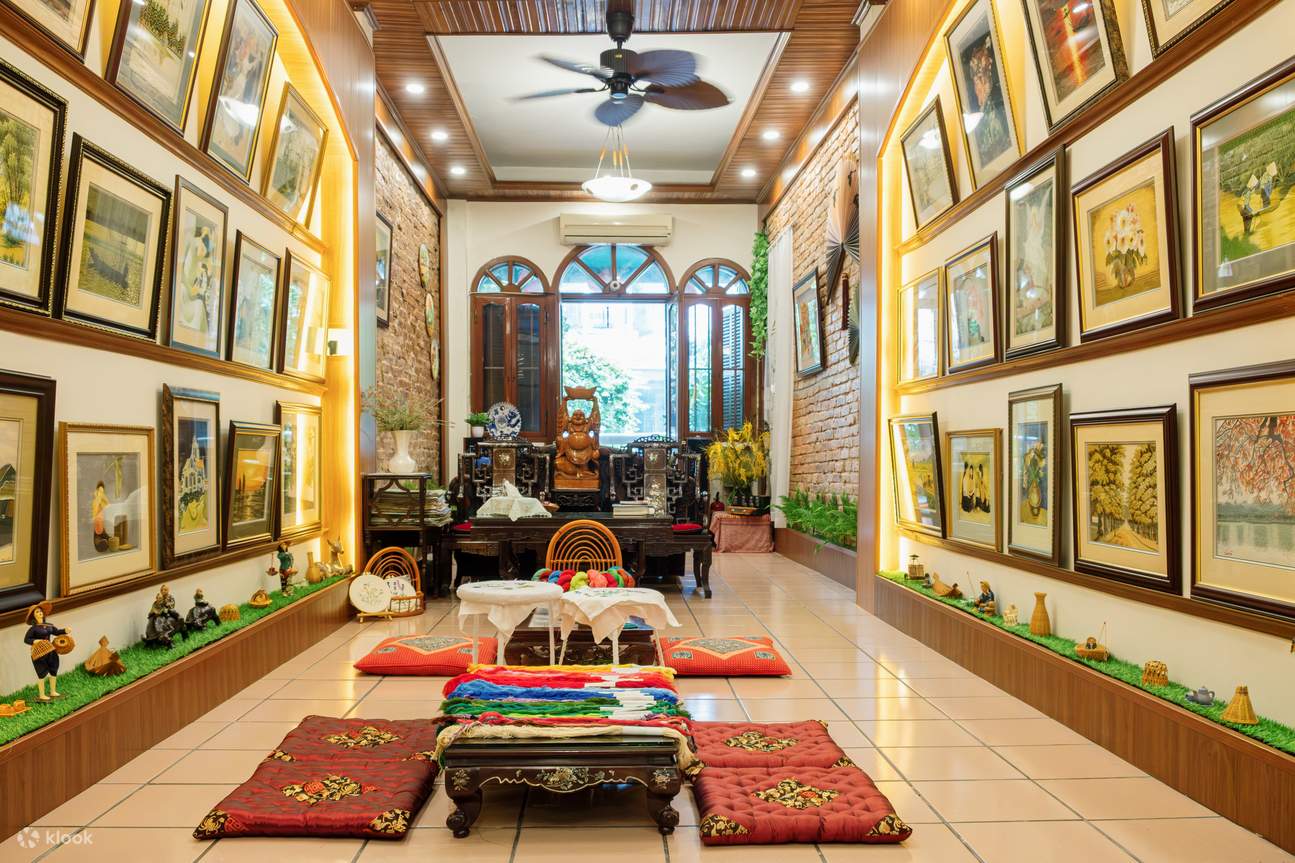 Di sản Hà Nội: Xưởng thêu trong nhà truyền thống