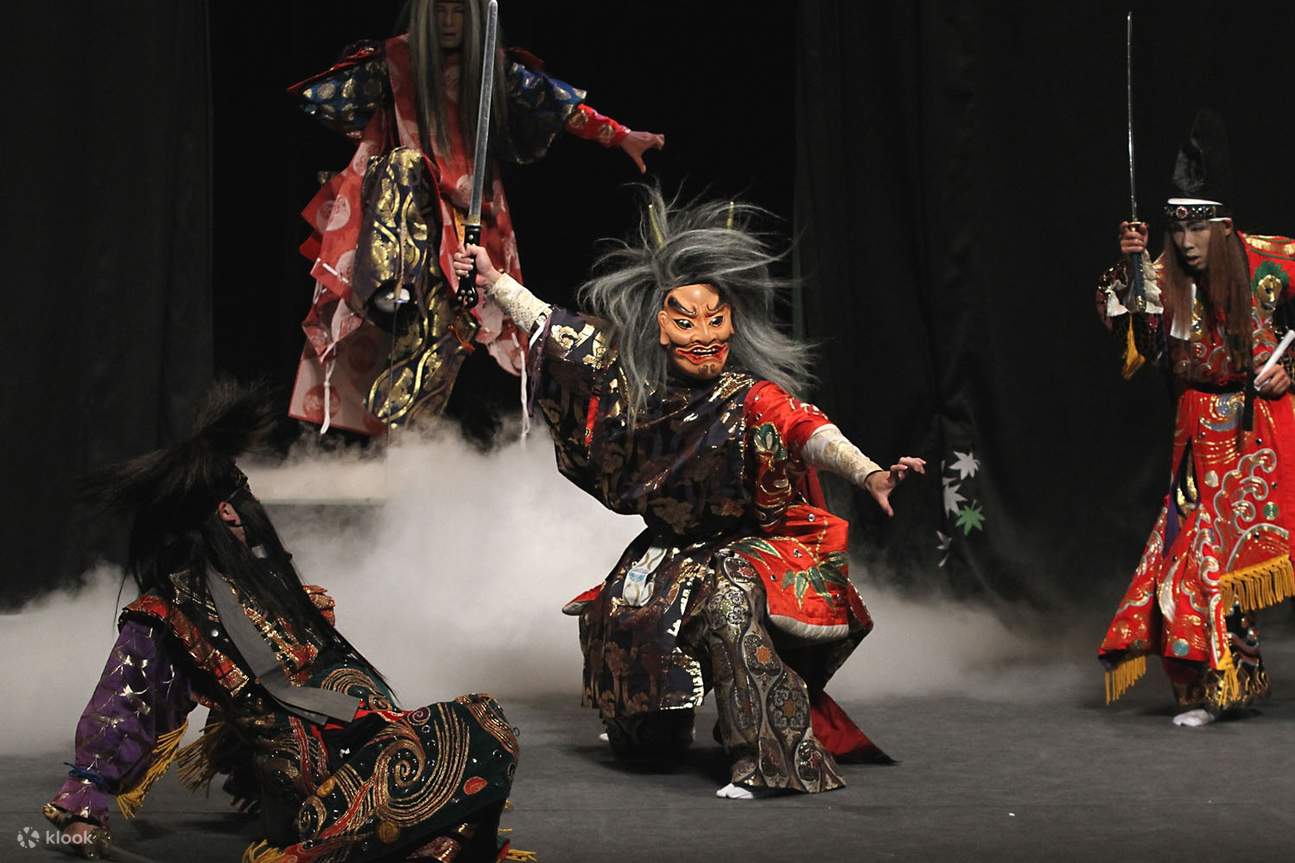 Regelmäßige Hiroshima Kagura-Aufführungen