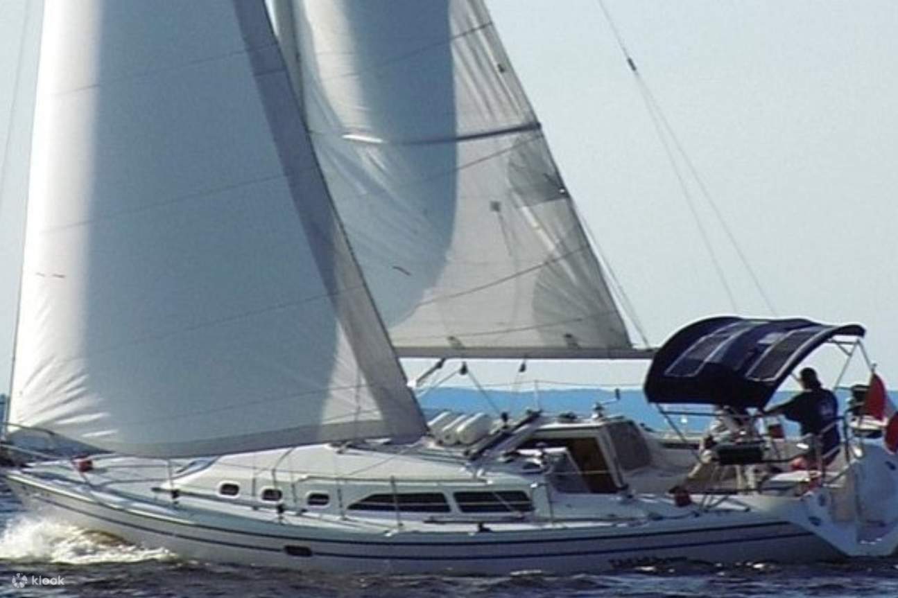 布鲁克林帆船私人航行