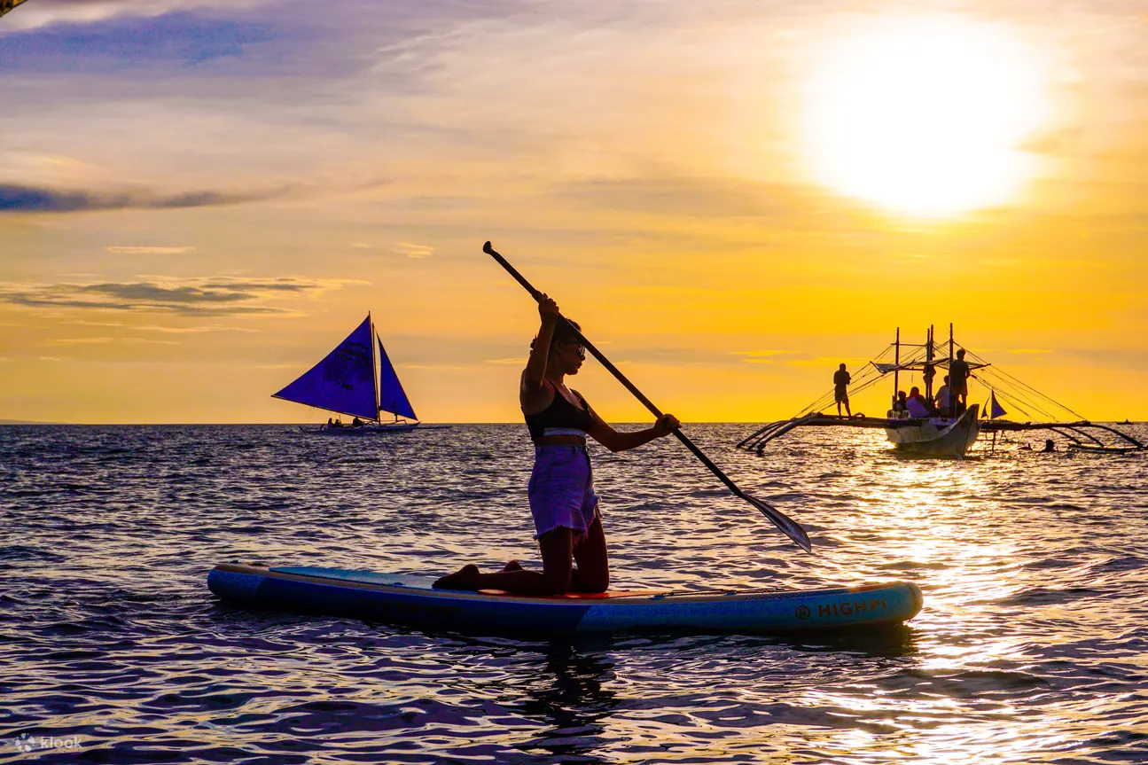 kayak in bora
