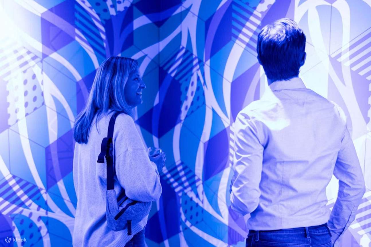 Discover mesmerizing optical illusions that captivate friends, families, and curious minds of all ages