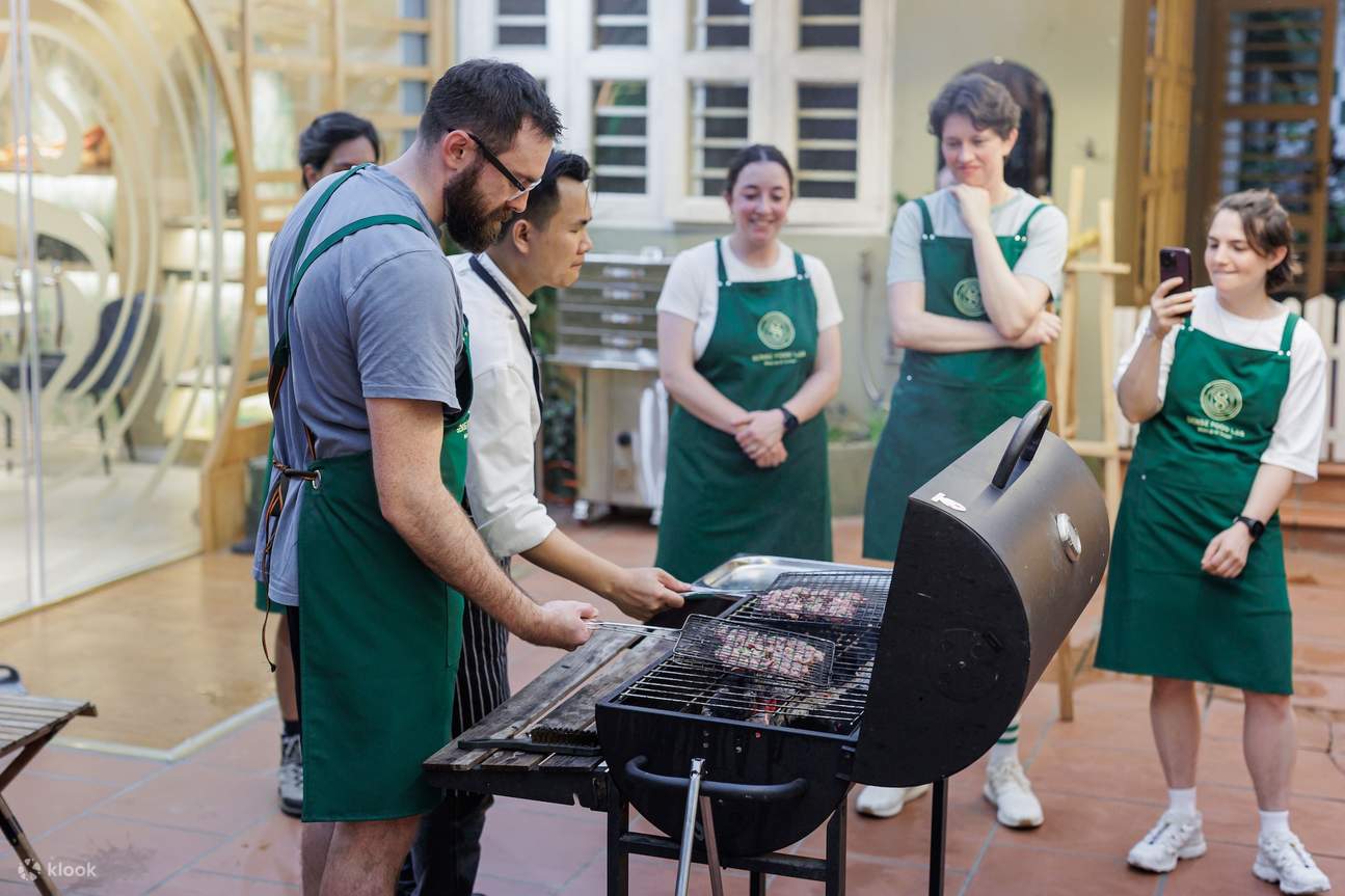 Kelas Memasak Vietnam dengan Lawatan Pasar di Sense Food Lab Hanoi