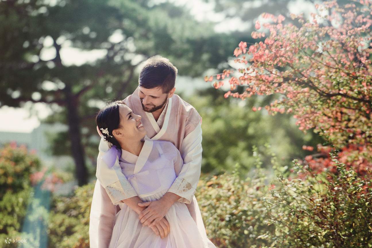 Experiencia de Sesión de Fotos con Hanbok en Gyeongbokgung por HAB KOREA