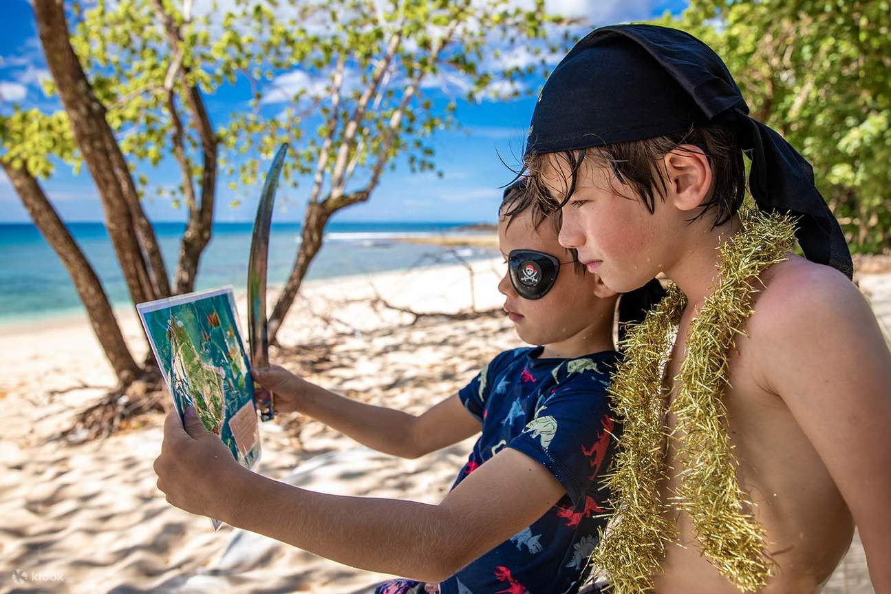 Tour Ngày Trọn Gói Du Thuyền Quanh Rặn San Hô Frankland