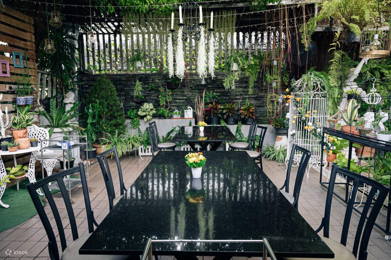 Ploen Restaurant in Ladprao Bangkok