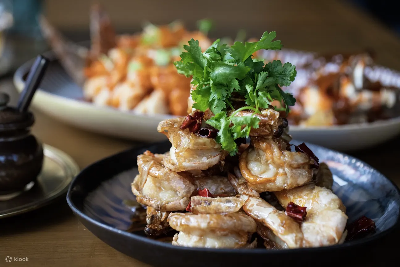 白虾 (辣椒干，葱头)