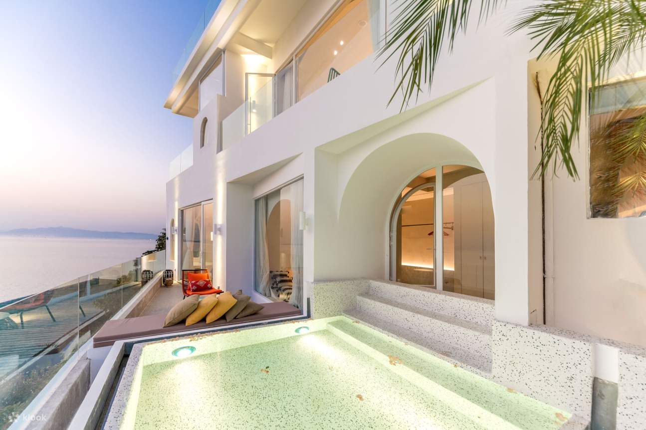 Building D Yuelan Sea View Pool Suite