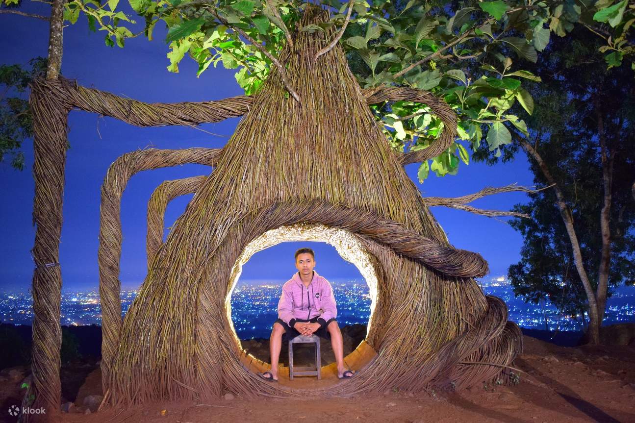 Lawatan ke Pantai Timang, Hutan Pinus Pengger, dan Gua Pindul dengan ...