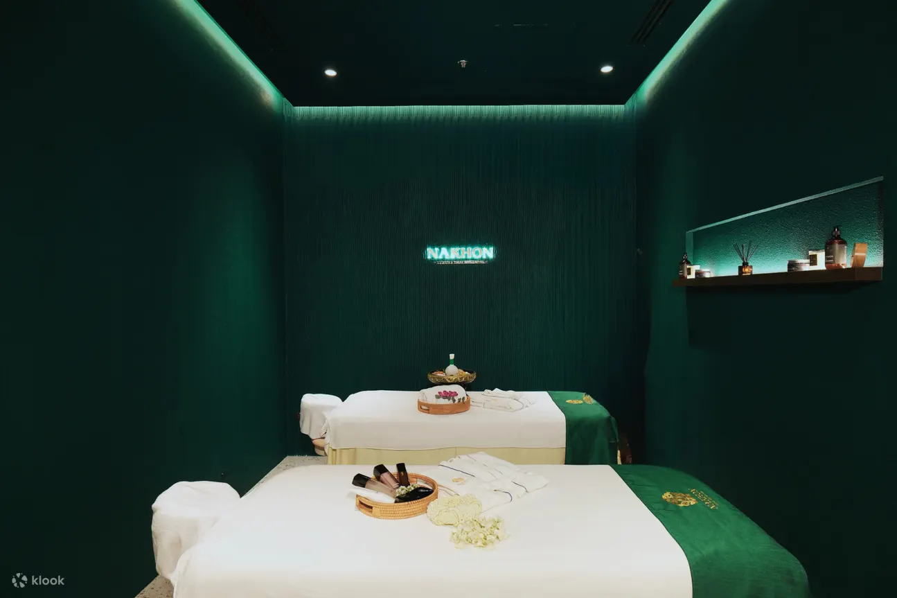 曼谷 Emphere Experience 的 Loft Thai Nakhon Spa 和按摩