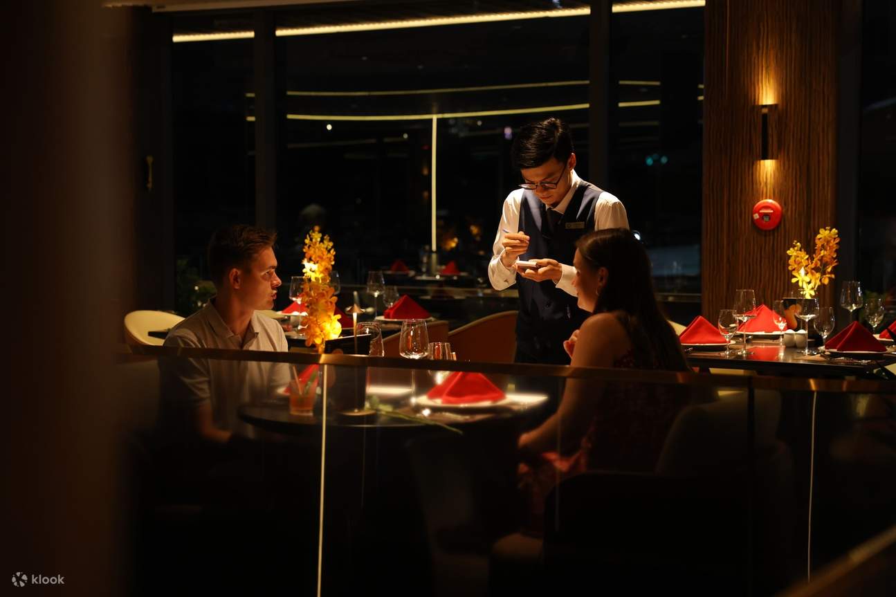 Experiencia de cena de lujo en el crucero Elite del río Saigón