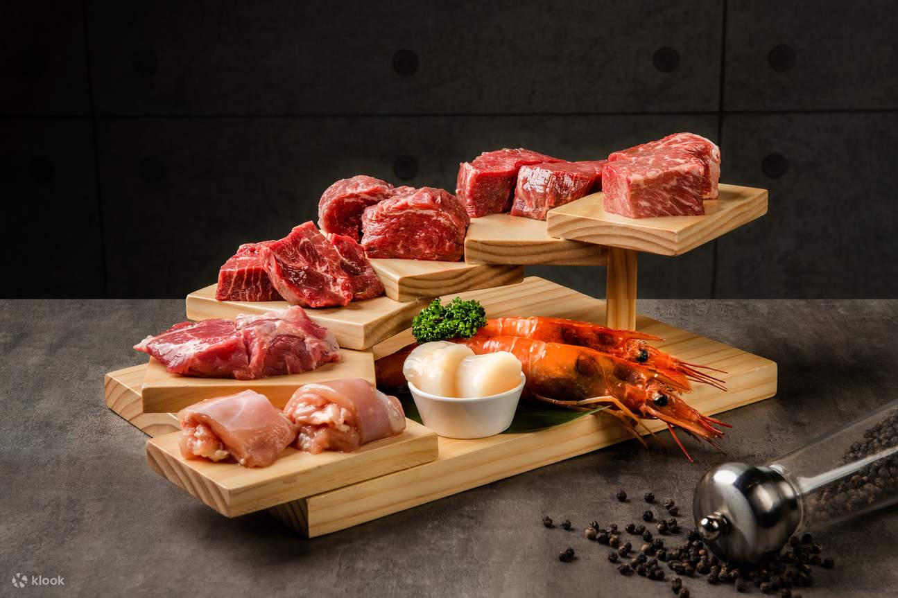 เพียงพอที่จะสนองแพ็คเกจทะเลและที่ดินสำหรับสองคน