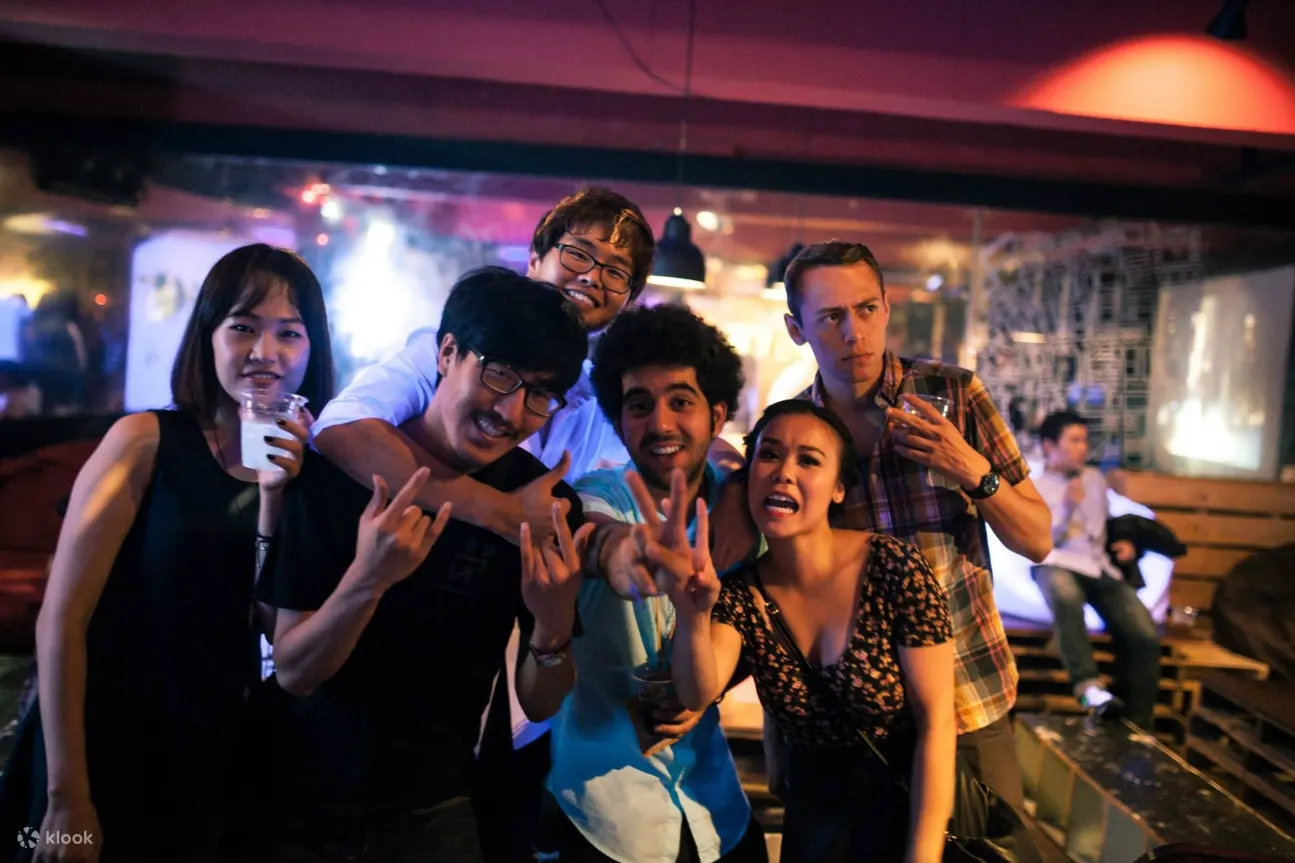 pub crawl 弘大合影