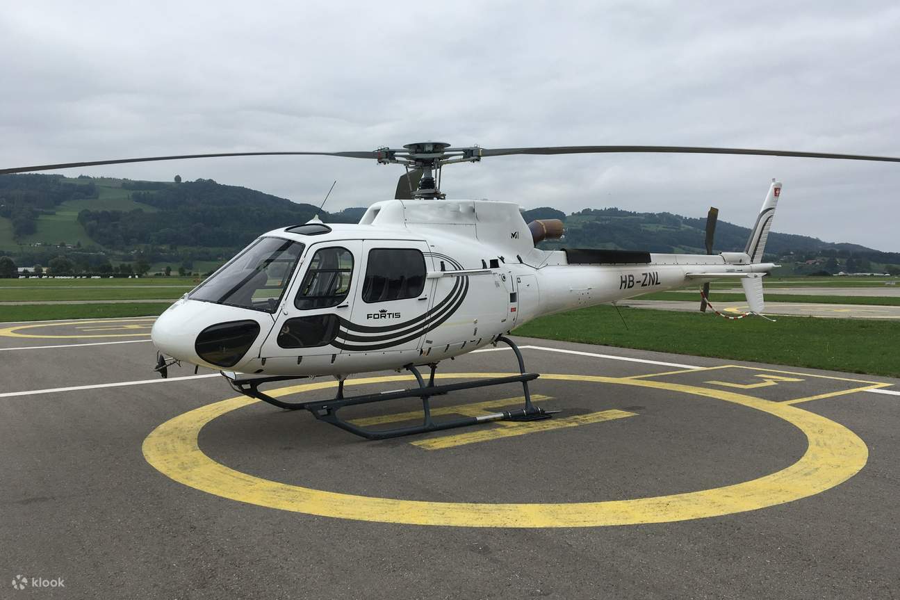 helicóptero en el aeropuerto de Berna