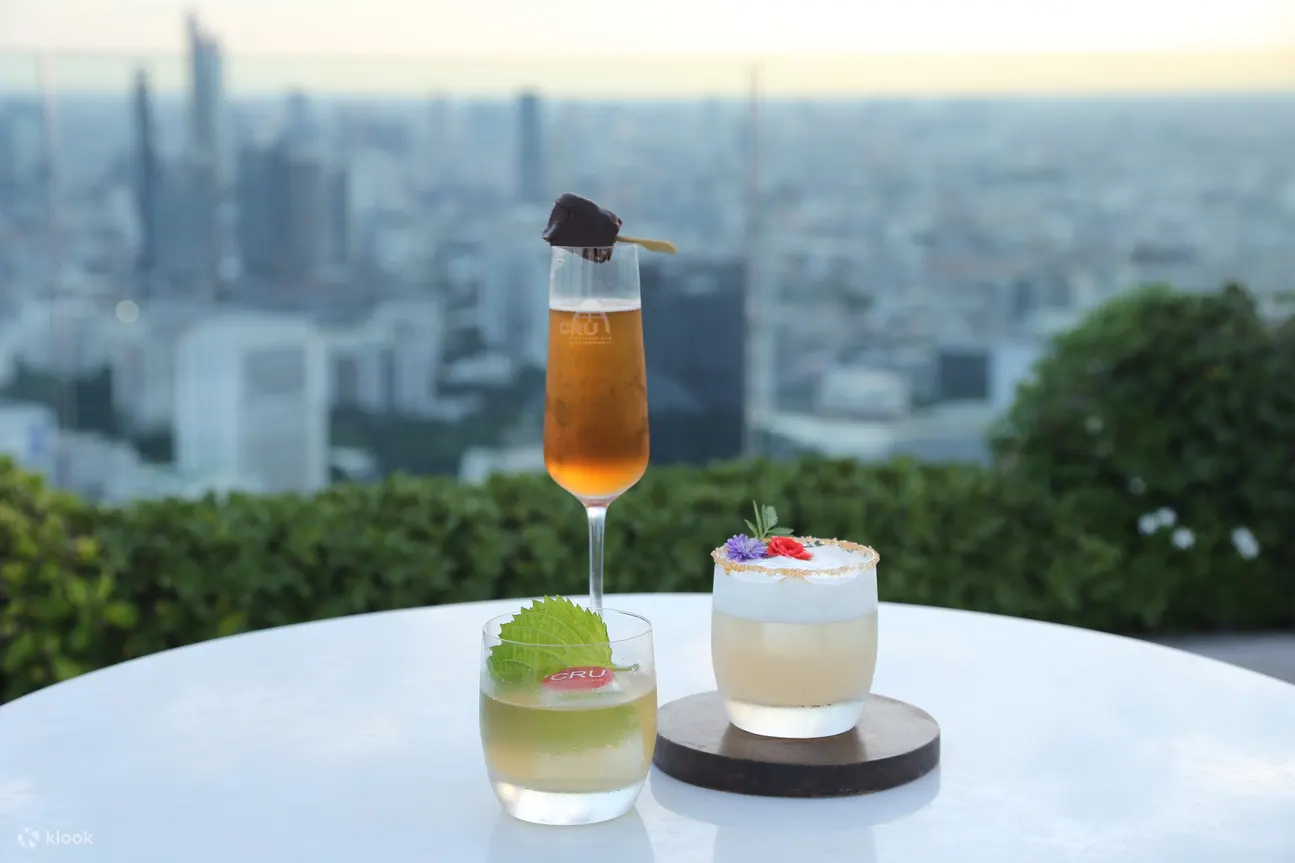 Centara Grand 酒店 59 楼 CRU 香槟酒吧