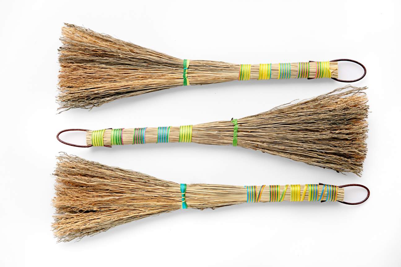 Tự làm vỉ đập ruồi tại xưởng truyền thống