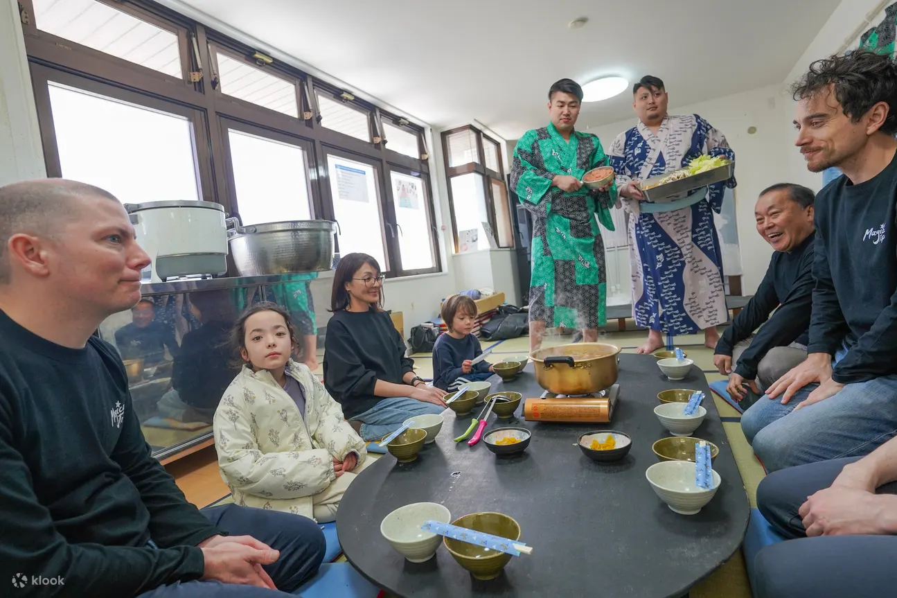 东京正宗相扑体验：进入圣所