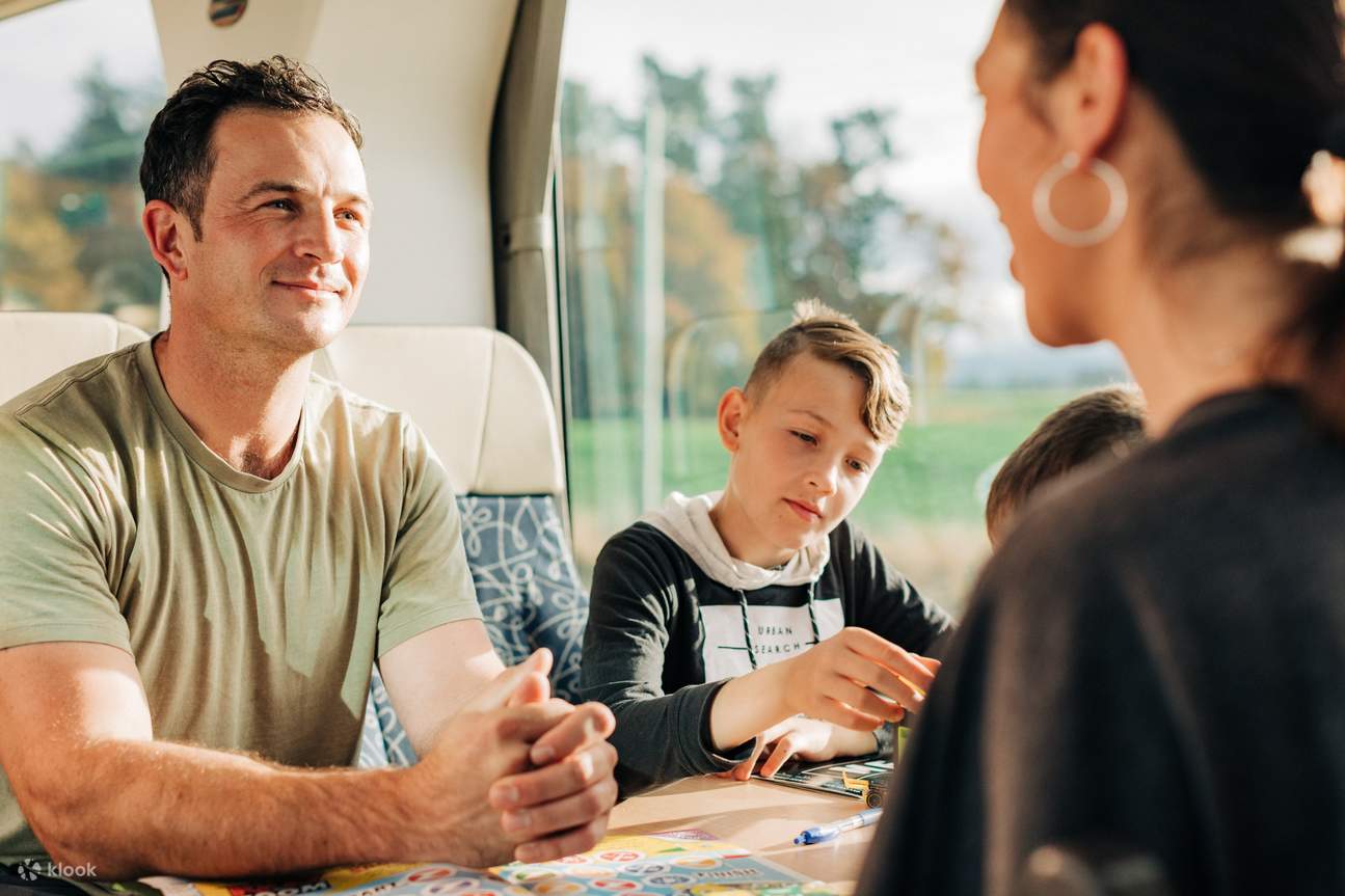 Provate la comodità e il comfort di viaggiare in treno nell'Isola del Nord della Nuova Zelanda