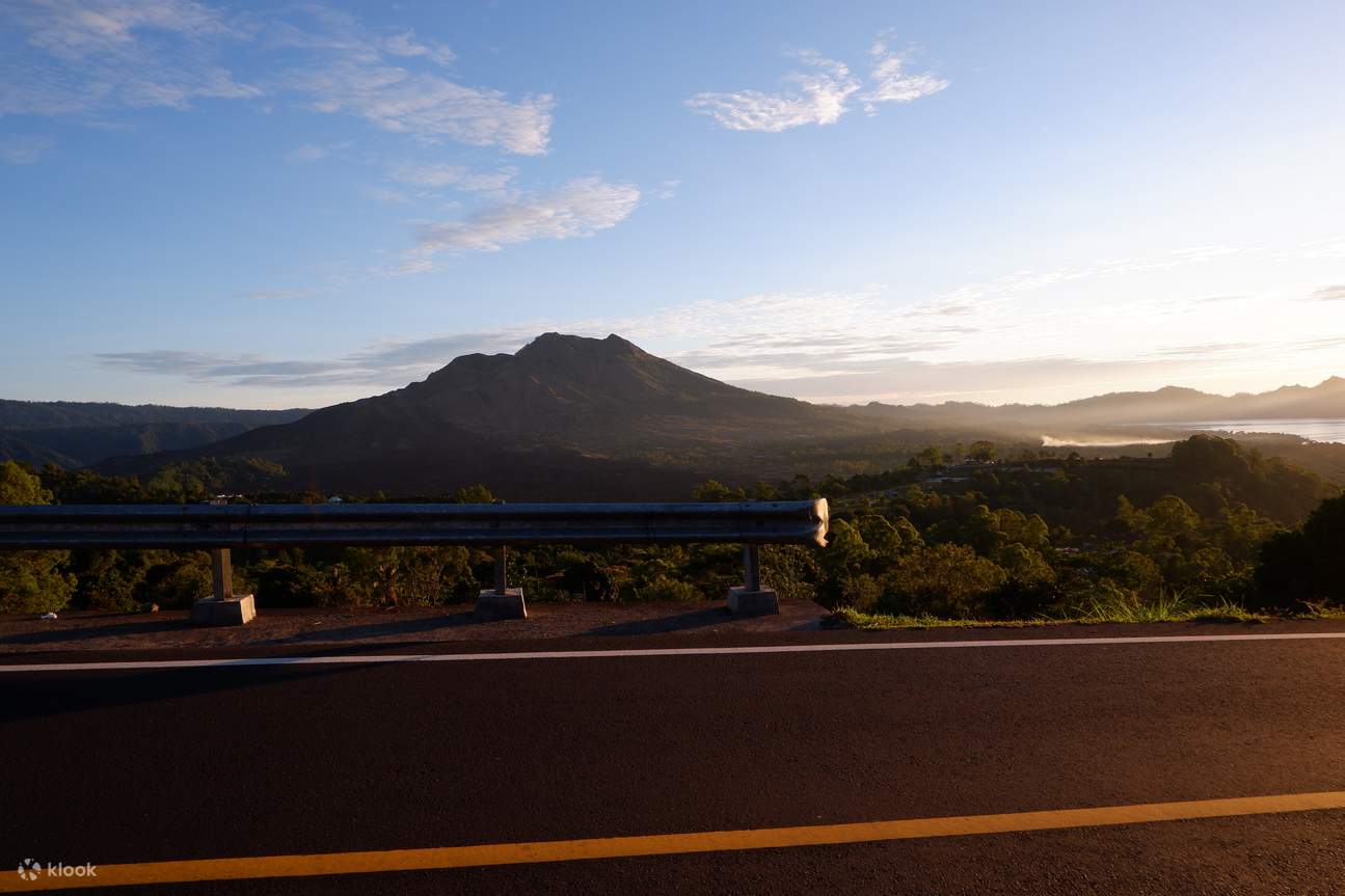 บัตรเข้าร่วมการเดินป่าที่เมาท์ บาตูร์ (Mount Batur Trekking) ในบาหลี